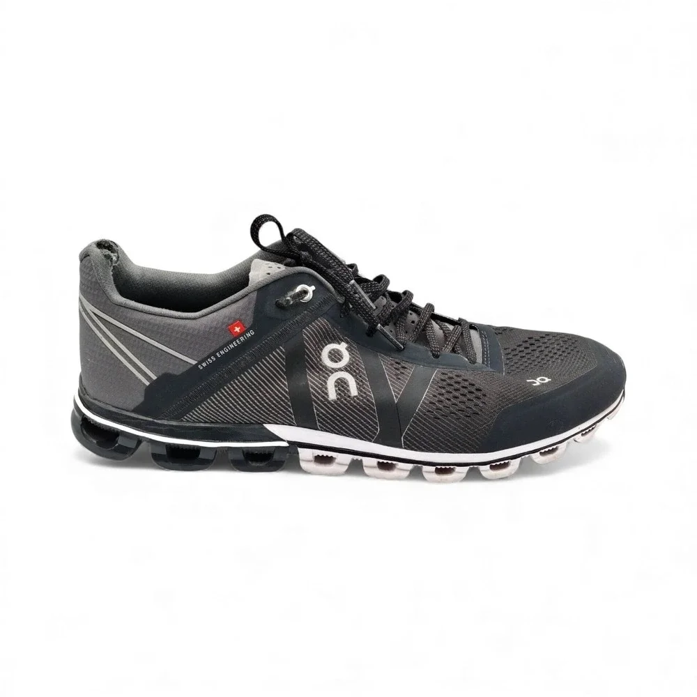 On Running Sneakers Mens 11.5 Grey Cloudflow Road Running CloudTec Shoes